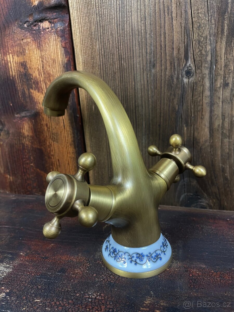Mosazná vodovodní baterie