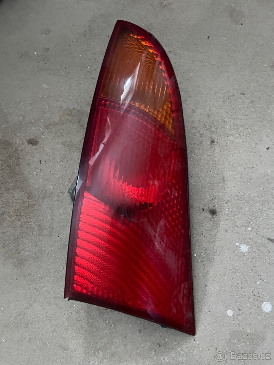 Zadní světlo Ford Focus MK1