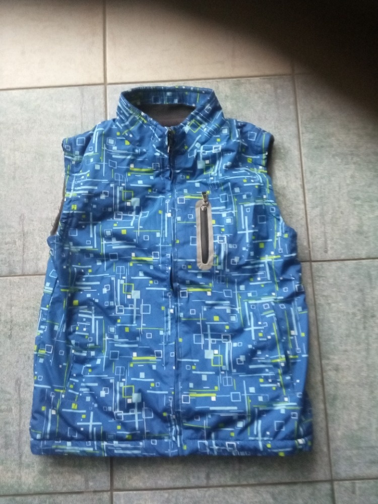 Softshellovka, do deště, přechodová, vesta- vel. 122