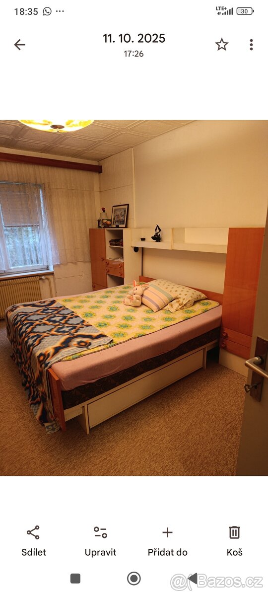 Ložnice,postele s šuplíky plus noční stolky