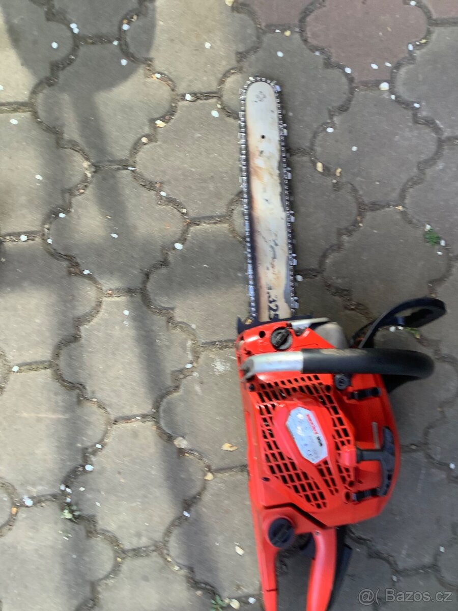 Motorová pil HECHT 958