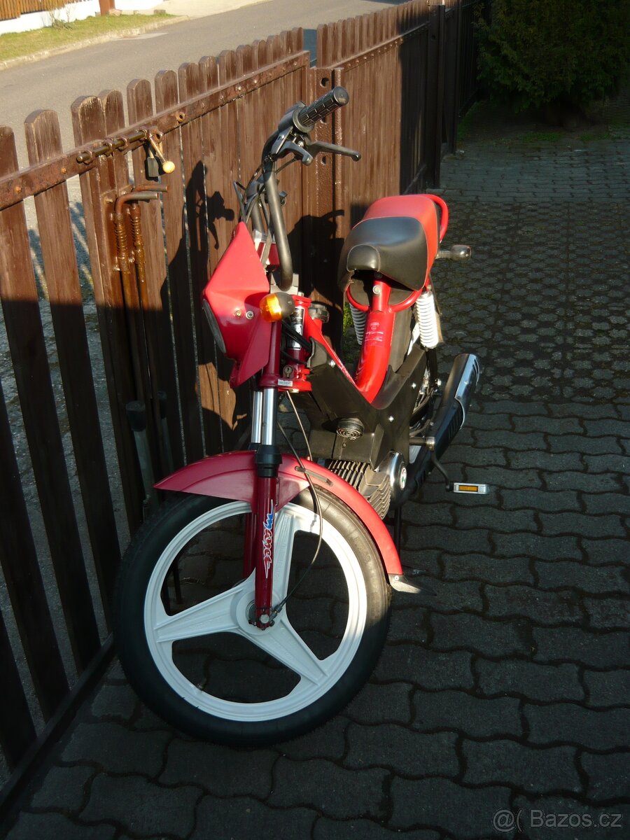 Korádo Manet 216
