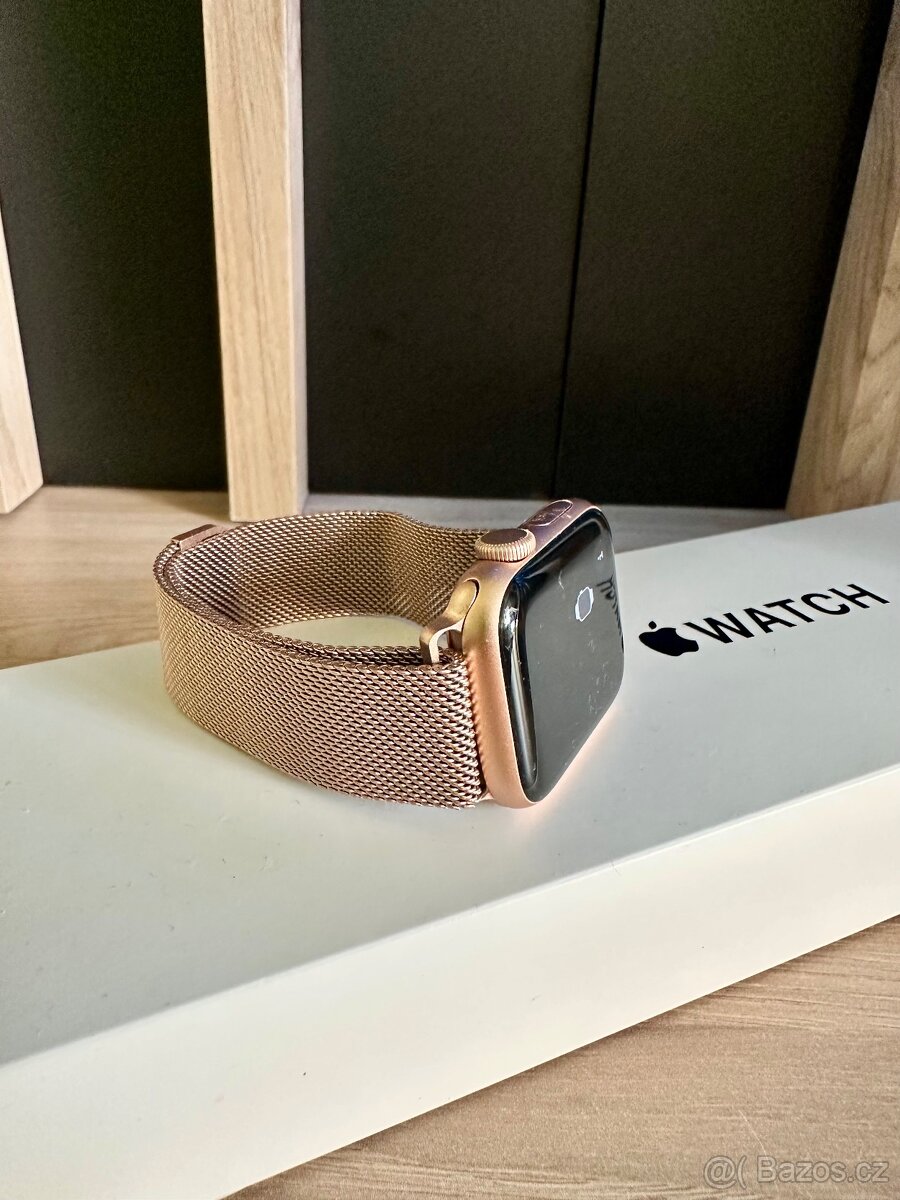 Apple Watch SE 40mm – Rose Gold s Milánským tahem