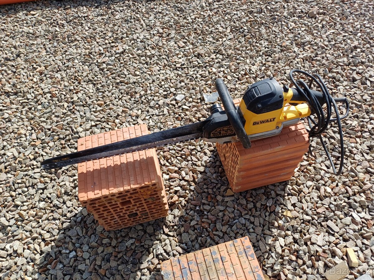 Pila DeWALT Alligator DWE397