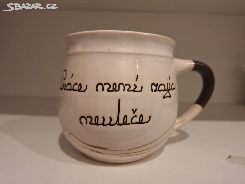 hrnek na kávu "Práce není zajíc, neuteče"