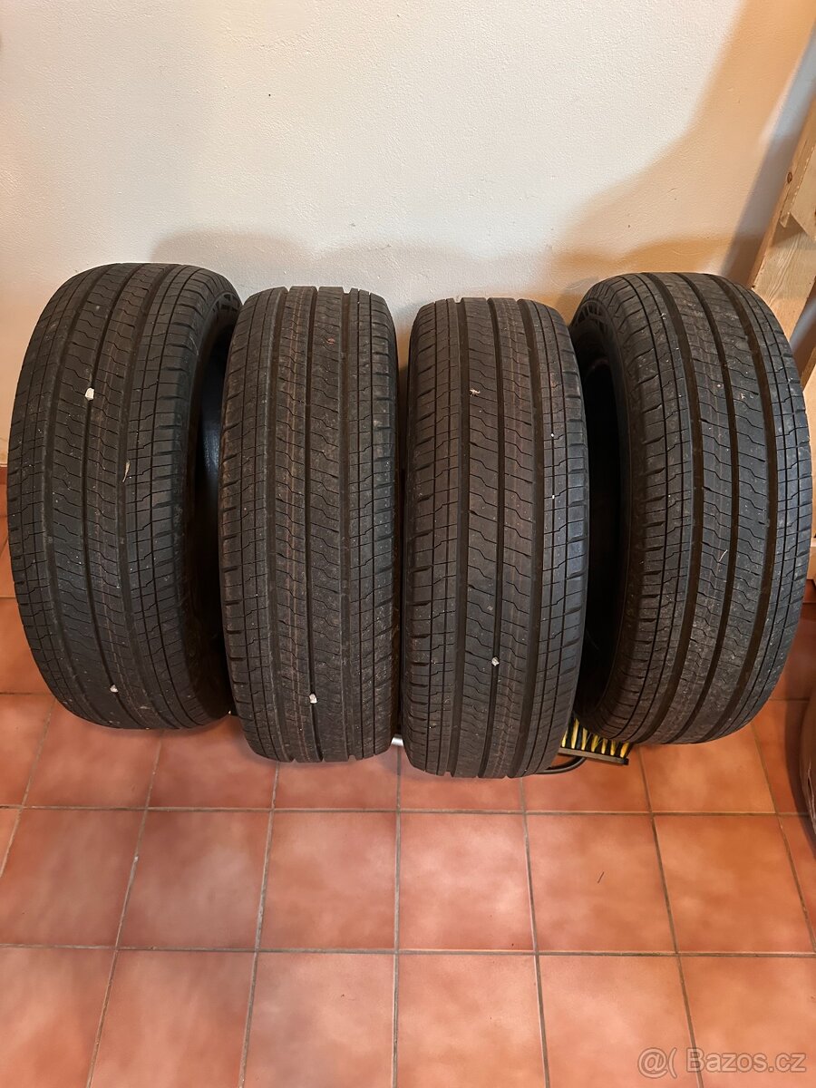 Prodej letní 4ks pneu Continental Van Contact 215/60 r17 C