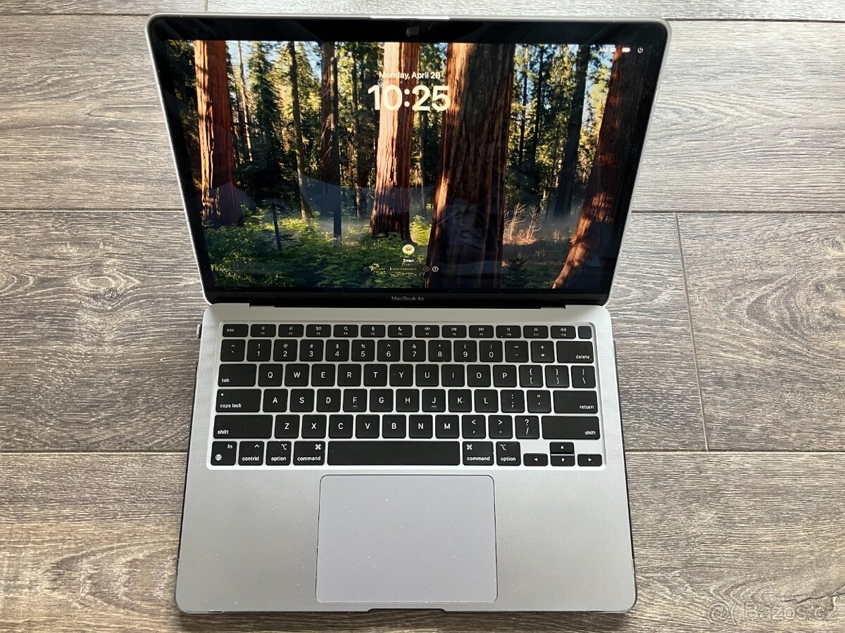 Macbook air M1 Silver 8GB RAM / 256GB SSD disk, Space gray