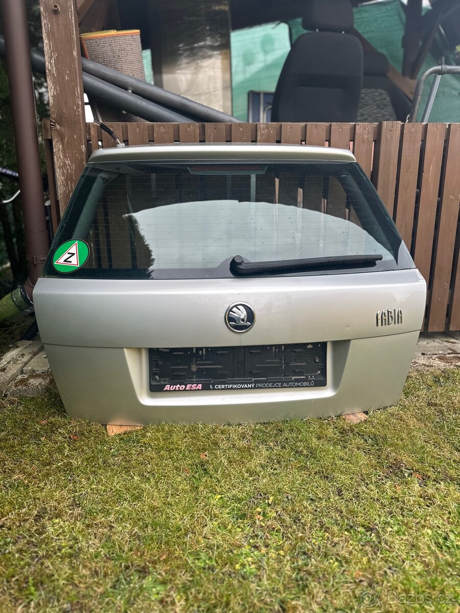 Páté dveře Škoda Fabia