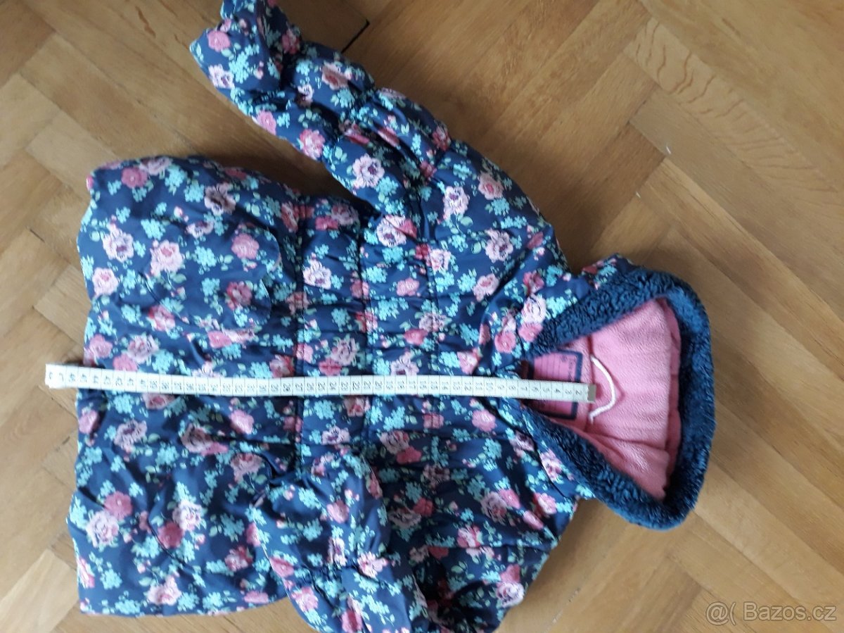 Prodám dívčí zimní bundičku vel. 98-104