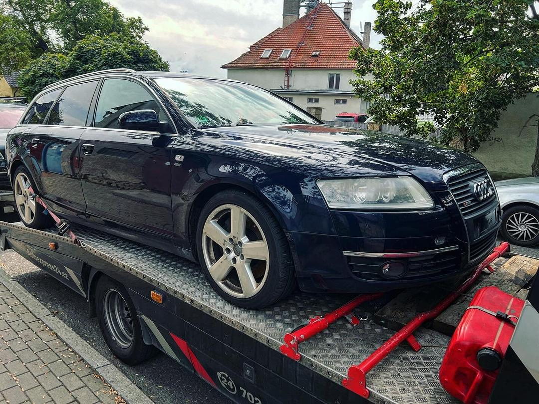 Vůz na díly Audi A6 C6 4F S-Line avant 2006 BMK HKG LZ5D