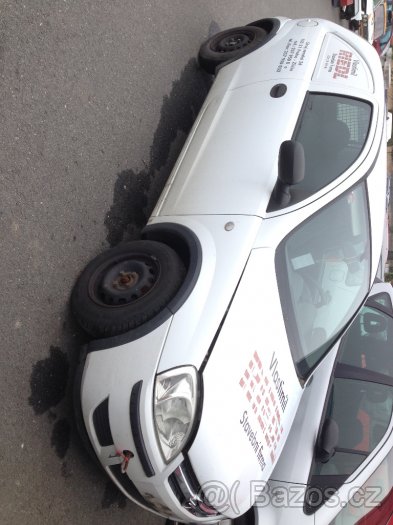 Opel Corsa C 1,2i 16V 2003 55kW - díly z auta