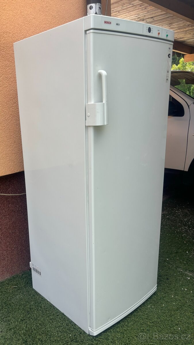 Mrazák Bosch / 258L
