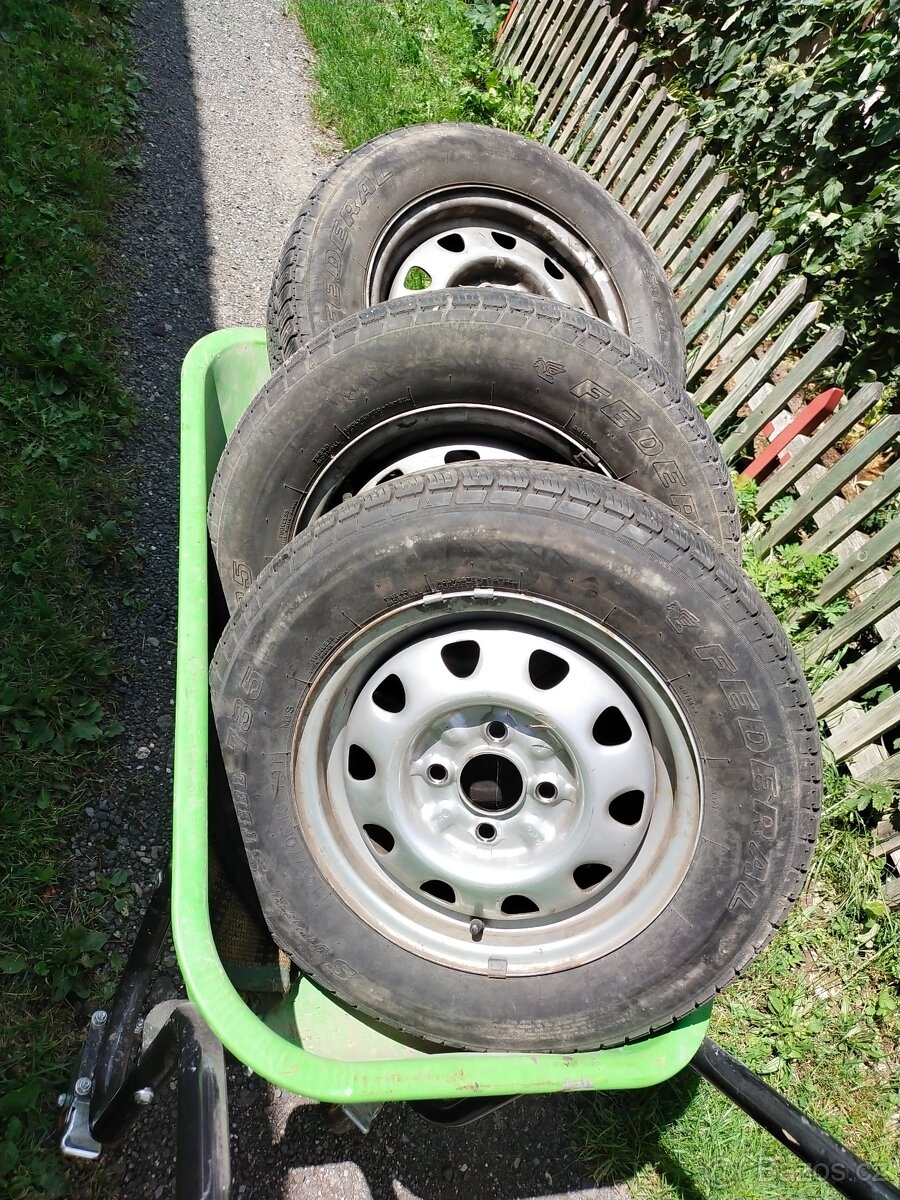 3 Kola Škoda Felicia 165/70R13