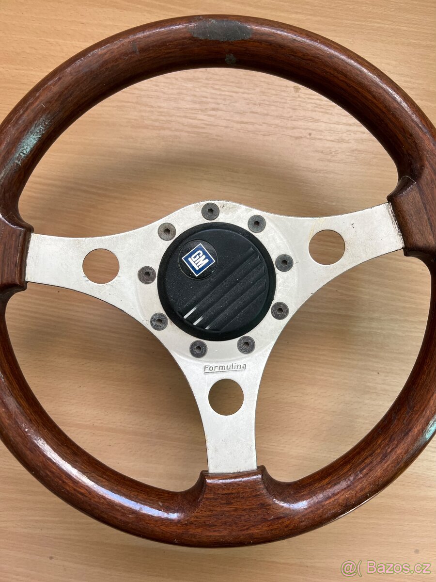 Retro volant GM Formuling