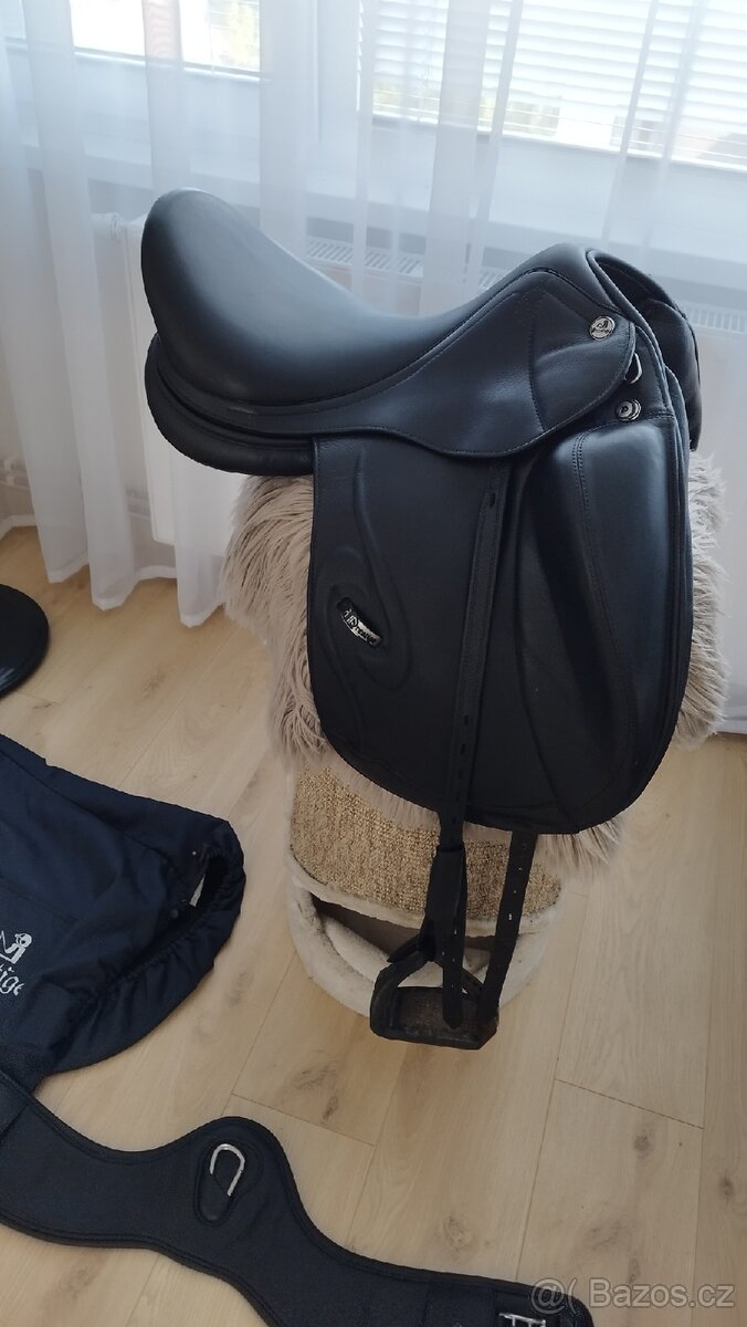 Drezurní sedlo Prestige Venus K