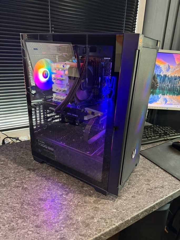 Herný počítač i7-9700K / 32GB RAM / GTX 1080 / 500GB SSD