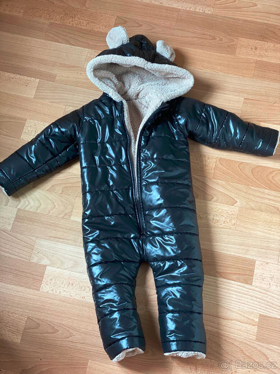 Černá zimní kombinéza s ušima