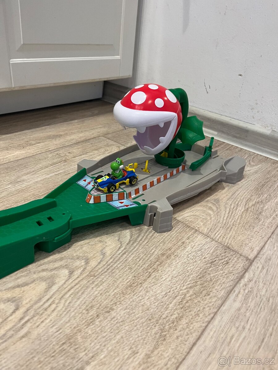 Mario kart dráha Hotwheels