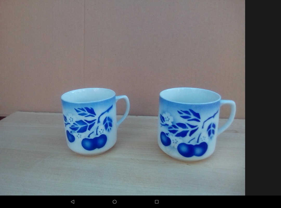 Starožitné hrnky modré třešně