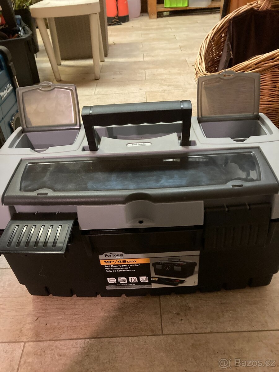 Kufr - box na nářadí