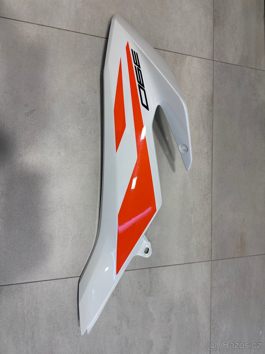 KTM 390 Adventure - levý přední plast