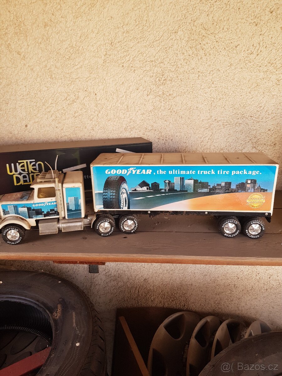 USA truck kamióny kov