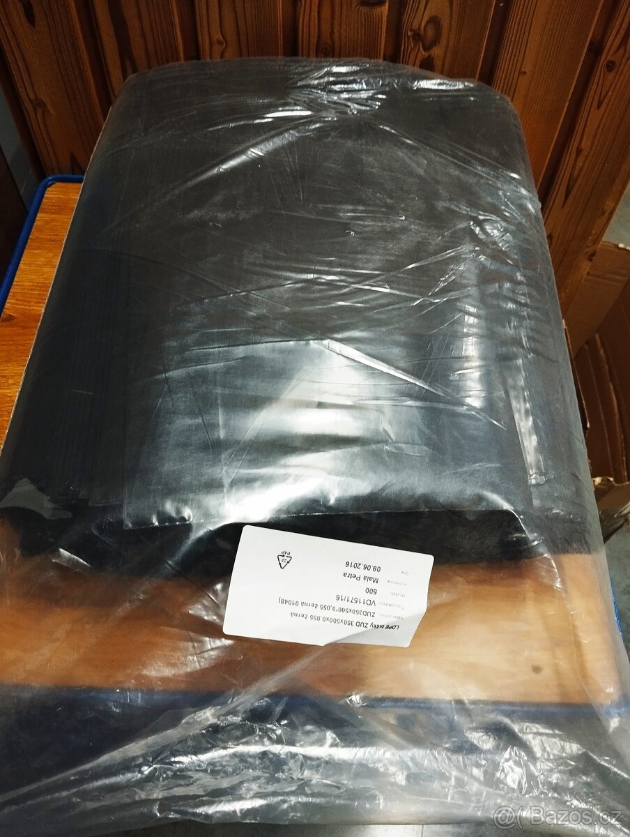 Plastové tašky černé 500ks