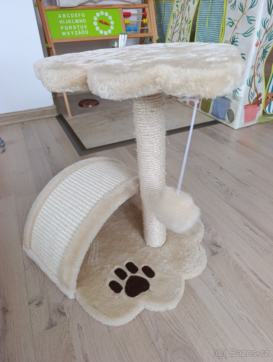 Škrabadlo, šplhadlo pro kočku (kotě)