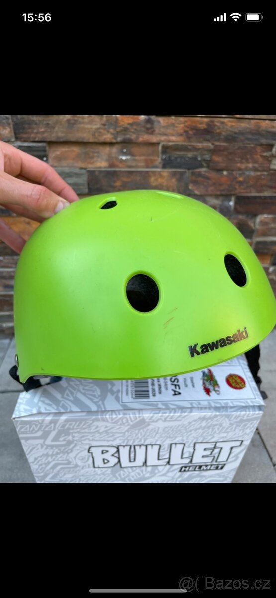 Nastavitelná helma Kawasaki