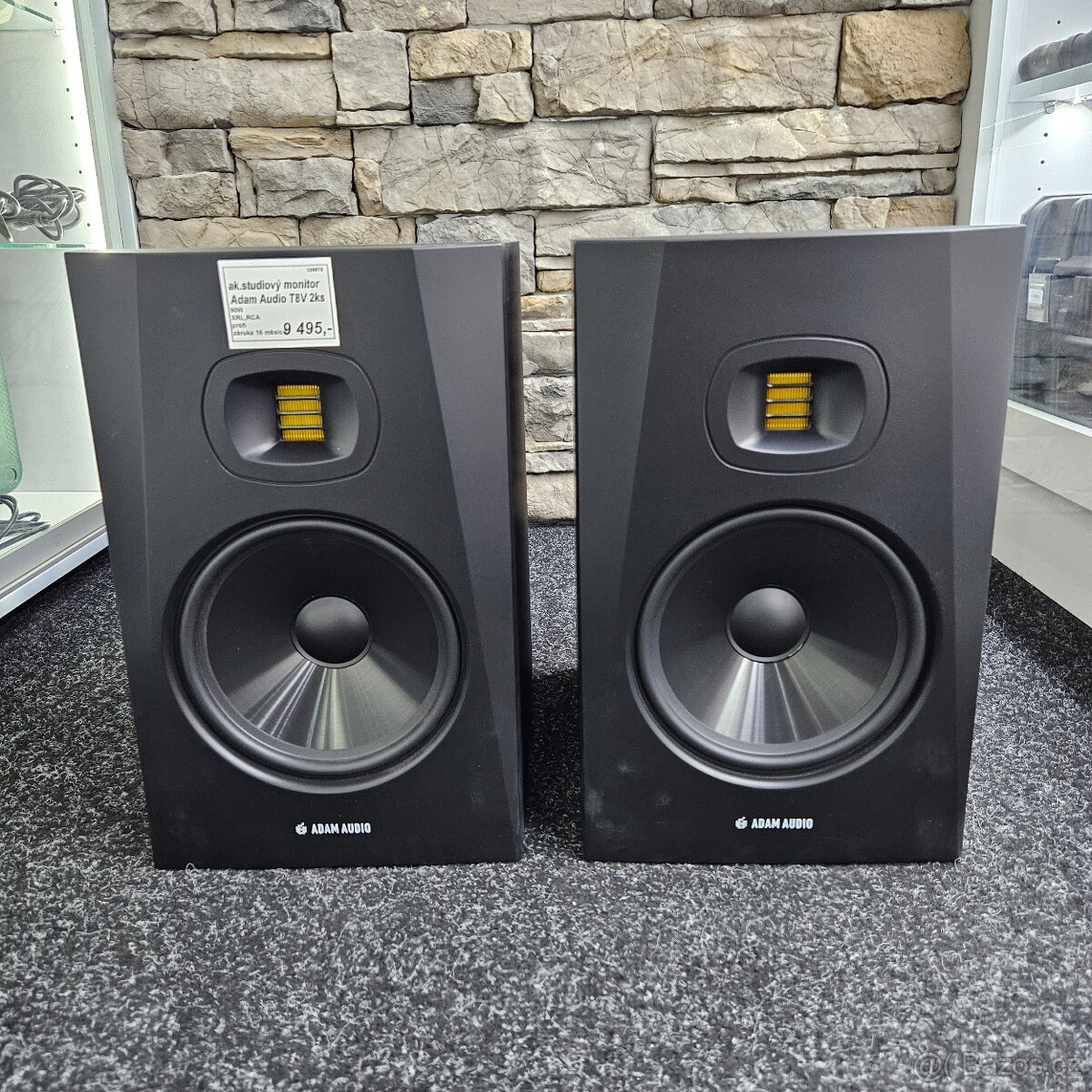 ak.studiový monitor Adam Audio T8V 2KS