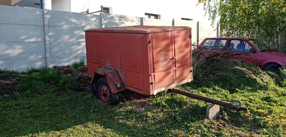 Hasičský přívěs