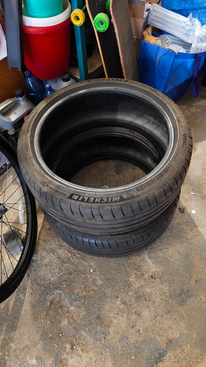 Michelin Pilot Sport 4 225/40 r18 2kusy