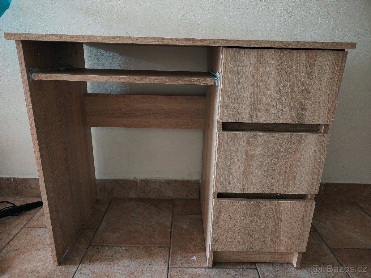 PC stůl