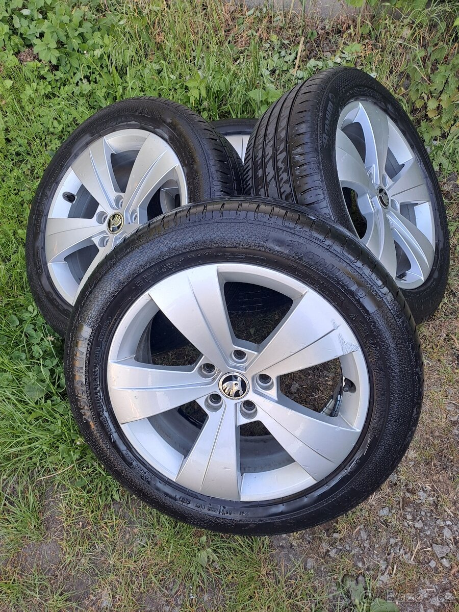 Alu kola 5x112 originál Škoda Superb III 215/55 R17