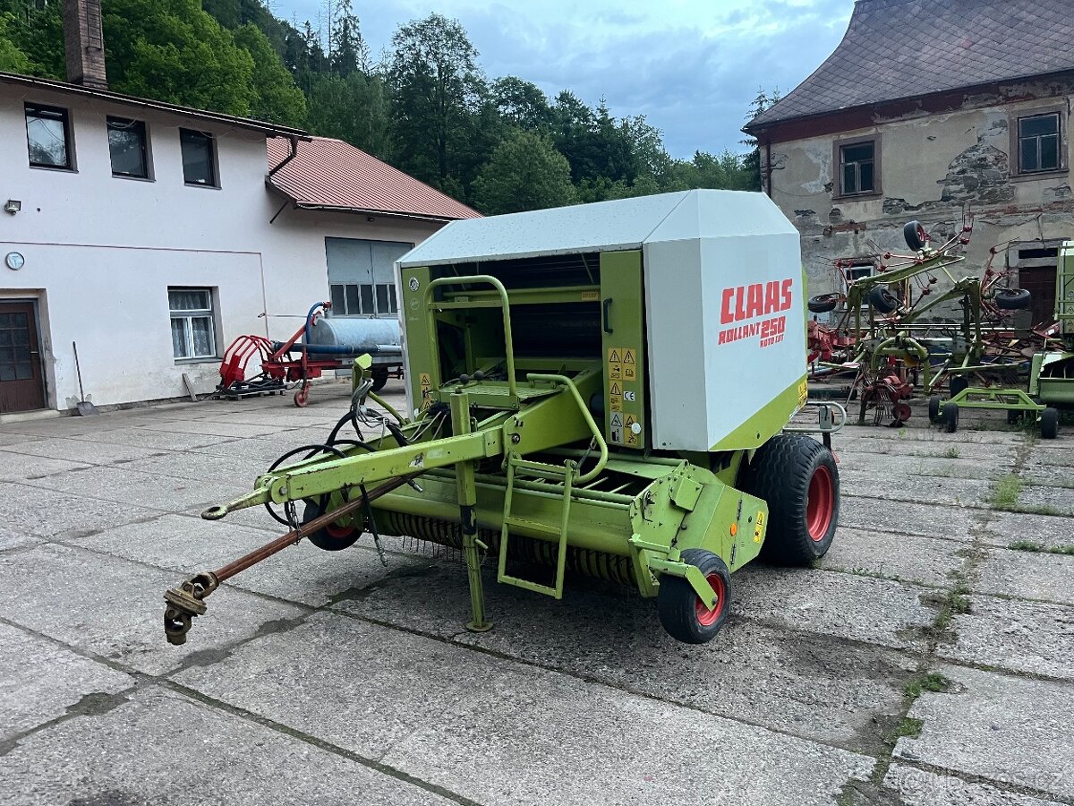 Lis CLAAS Rollant 250 ROTO CUT