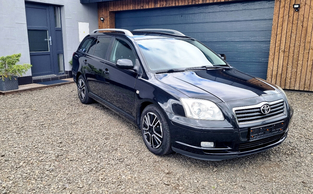 Avensis 1,8i kombi r.2005 krásný stav,velký servis STK