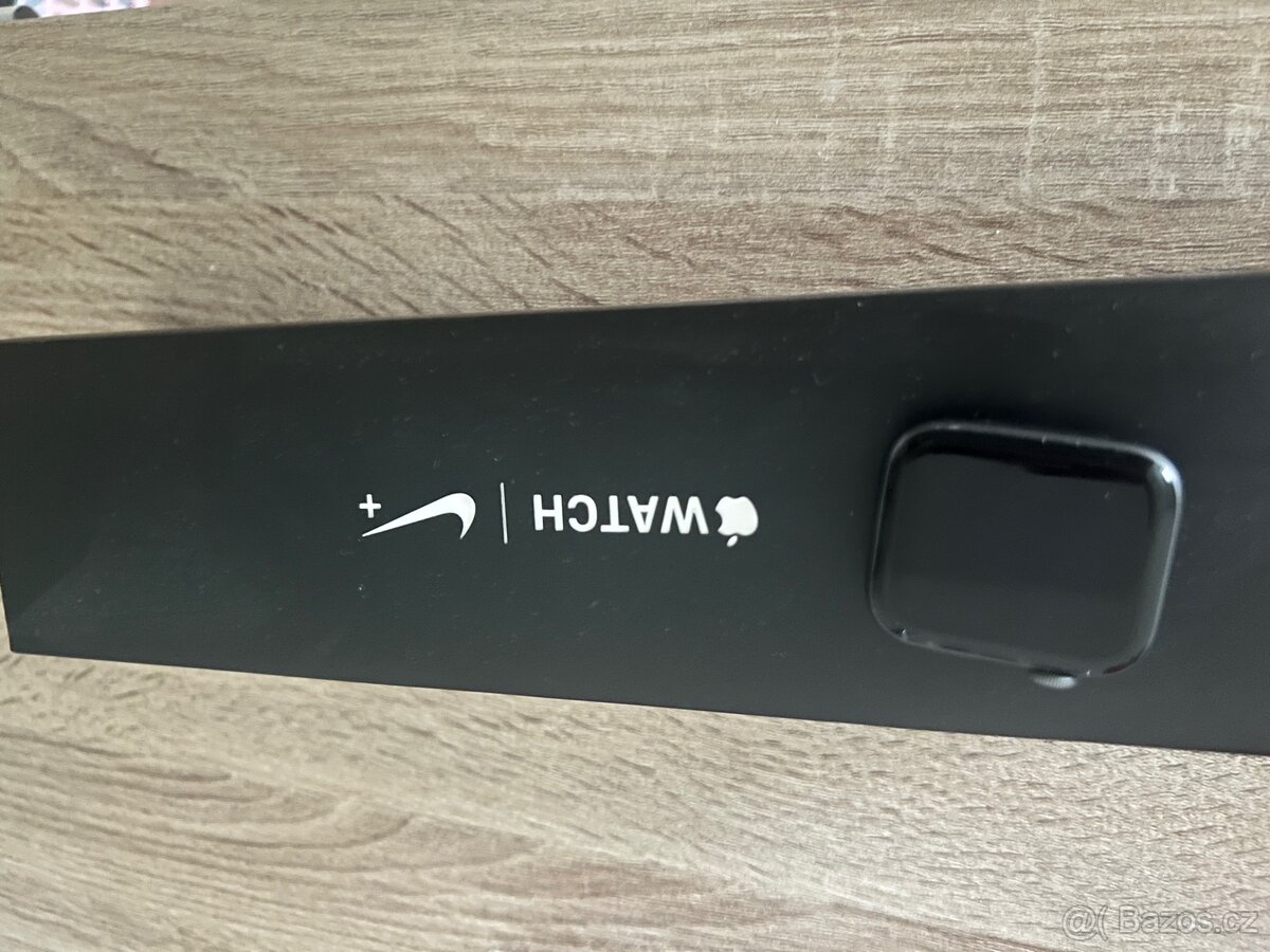 Apple Watch 4,44 Nike