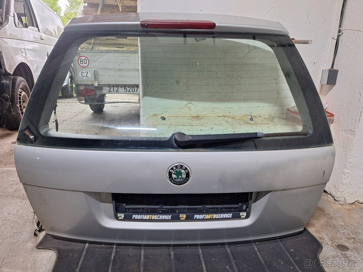 Škoda Octavia 2 víko kufru