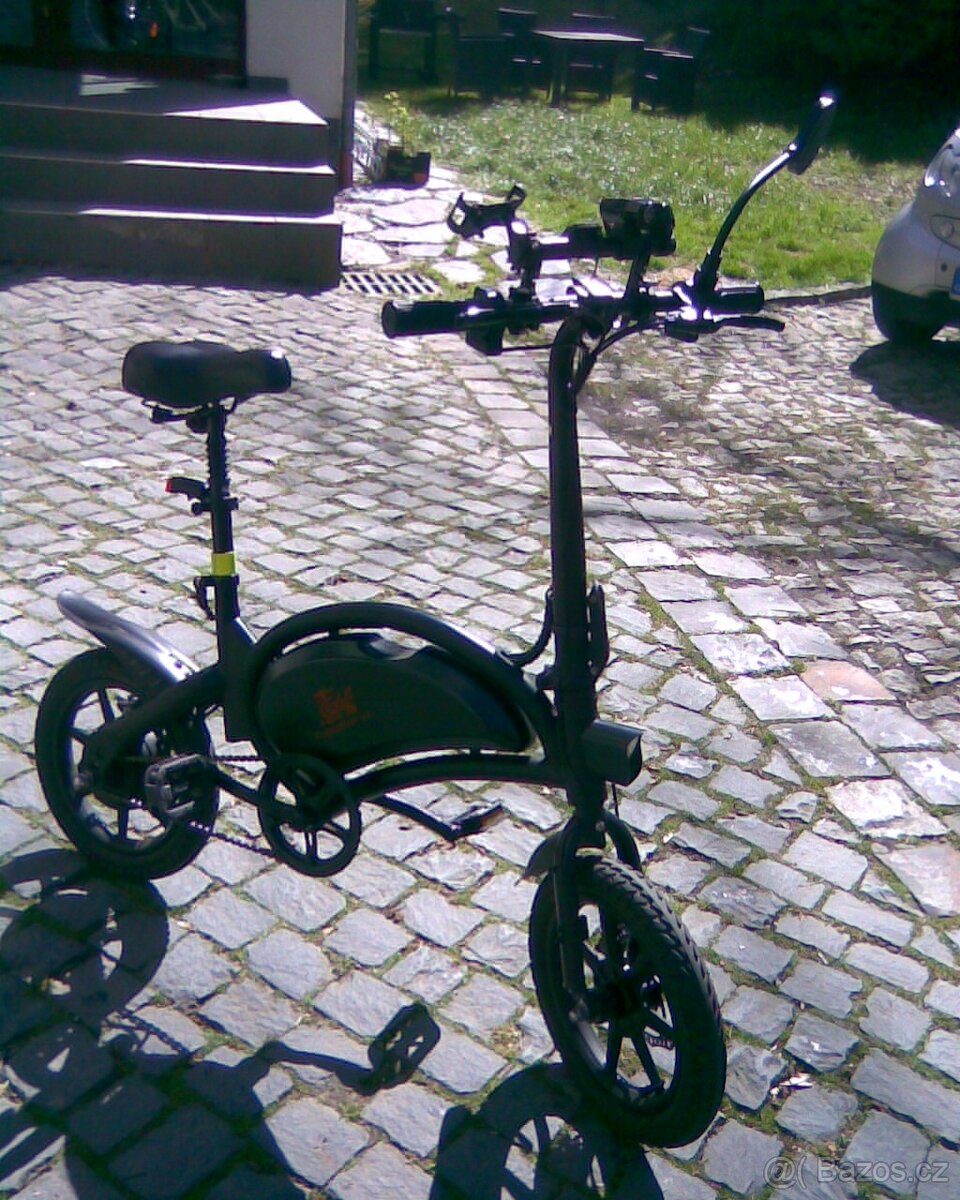 Skládací elektrokolo