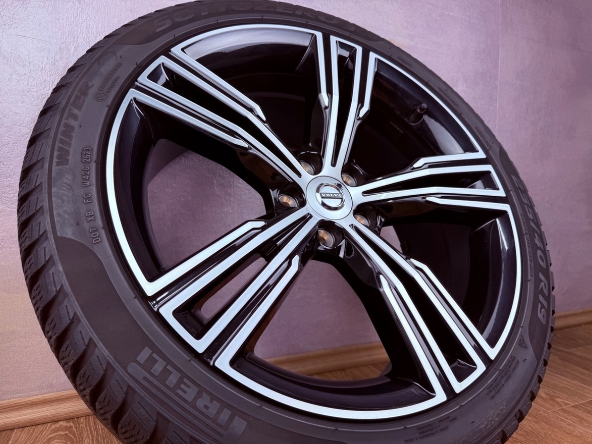 TOP zimní kola Volvo S60 R19 originál