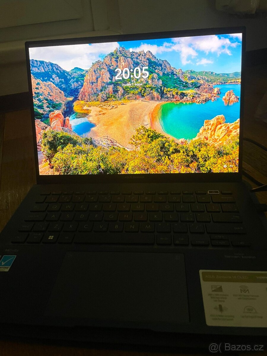 ASUS Zenbook 14 OLED