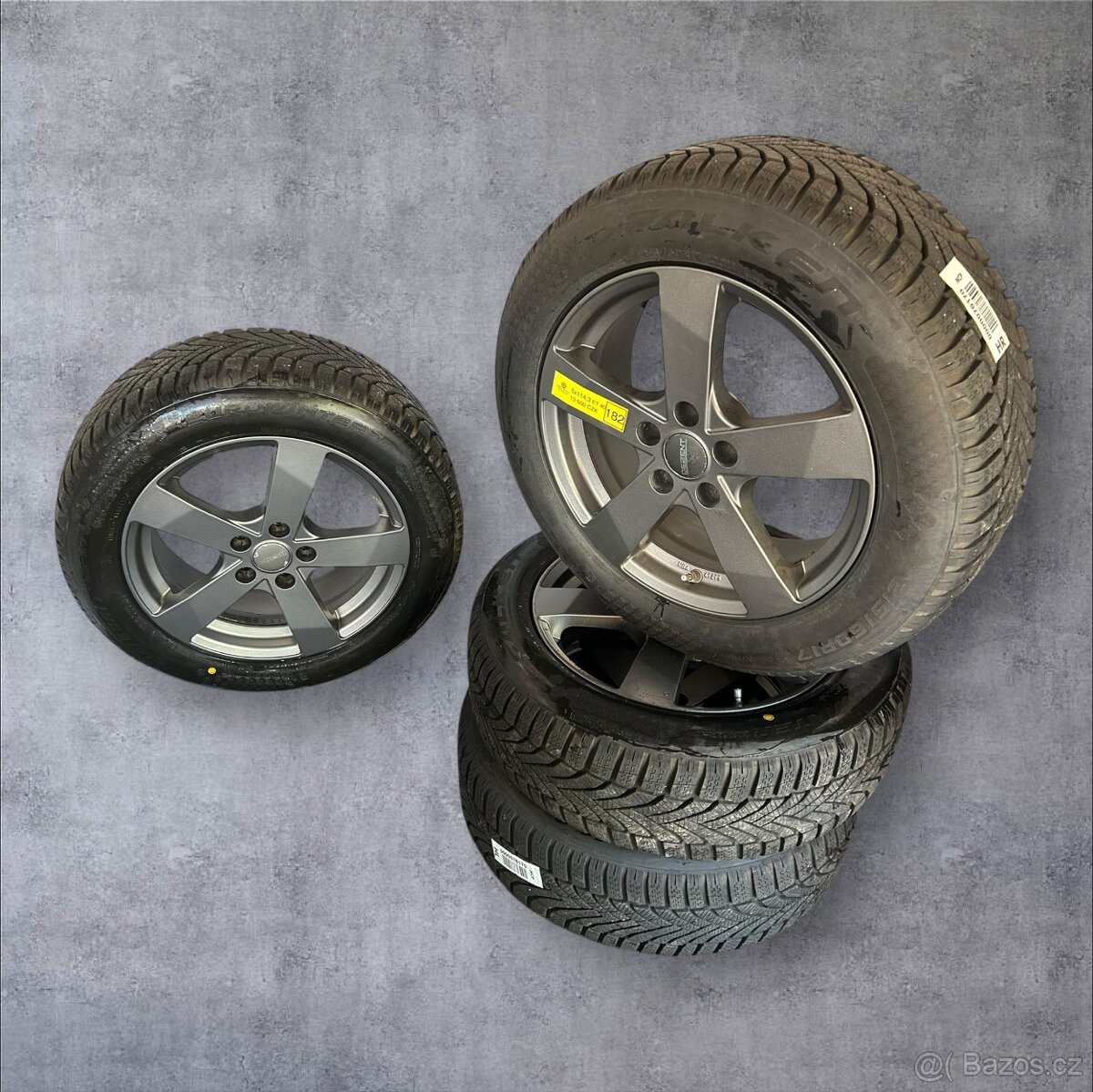 Alu kola Dezent 5x114,3 + zimní 215/60r17