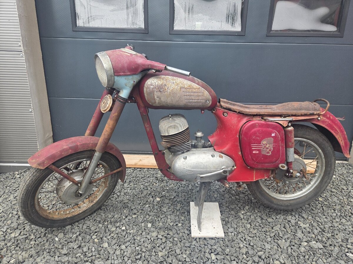 Jawa 350 panelka s doklady
