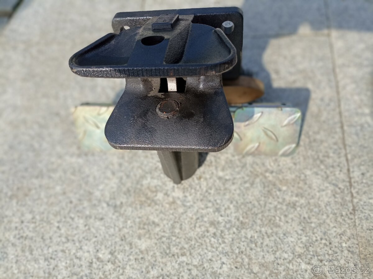 Automatický závěs