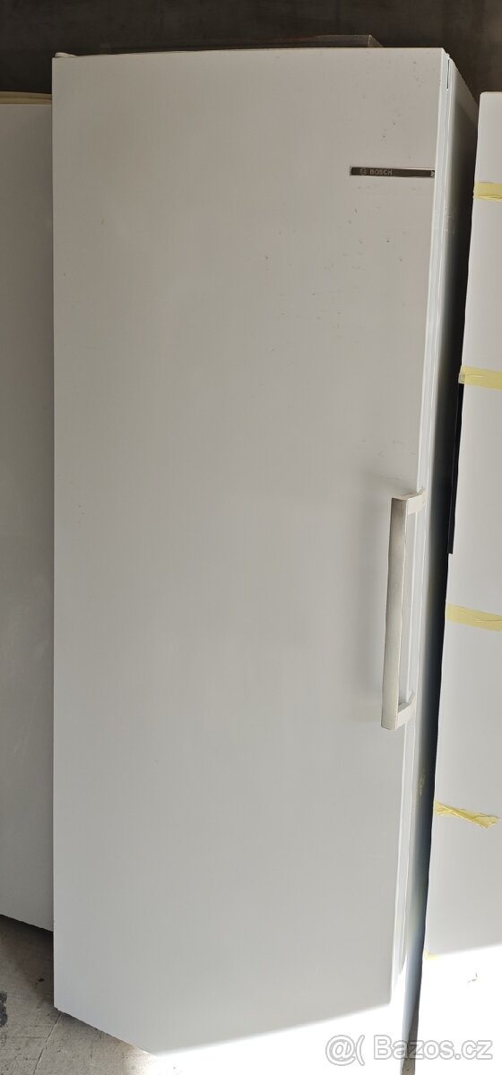 Mrazák Bosch serie 6 GSN58AWCV