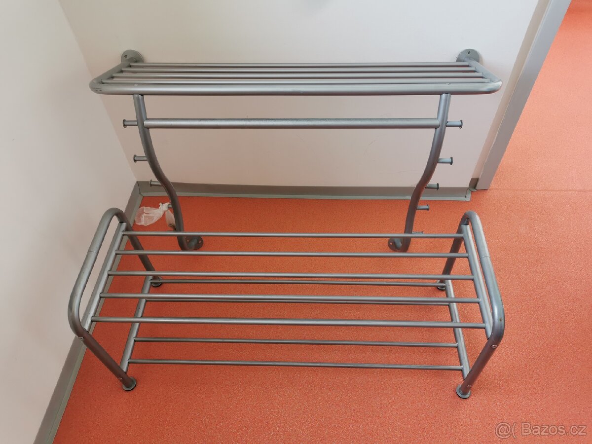 Věšák a botník IKEA Logga