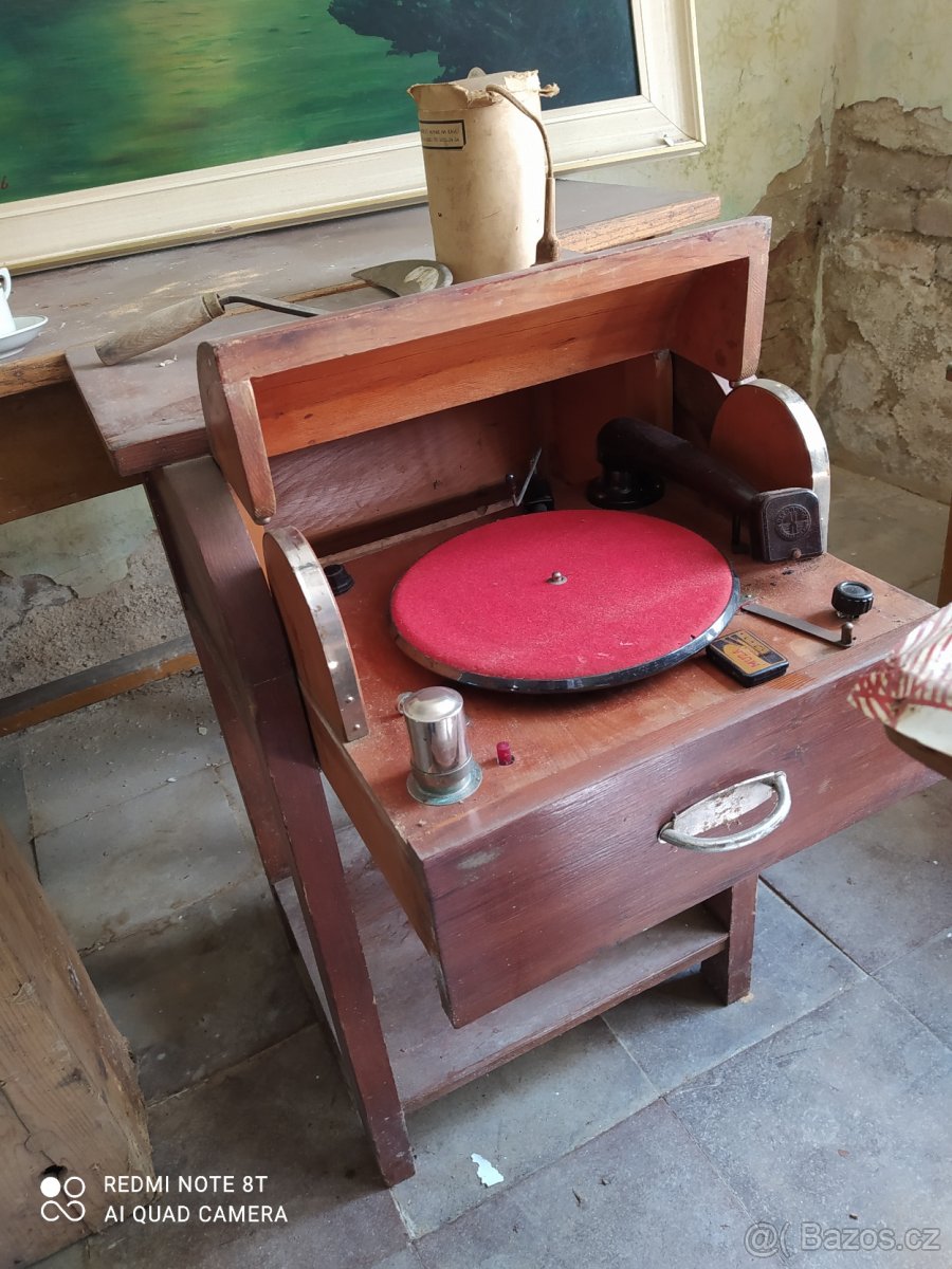 Retro gramofon ultraphon