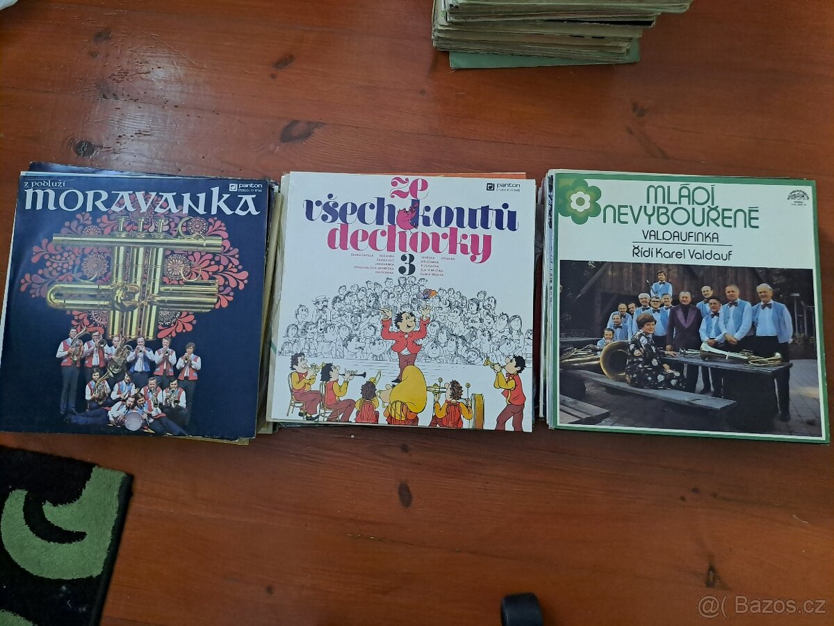 LP desky převážně dechovky