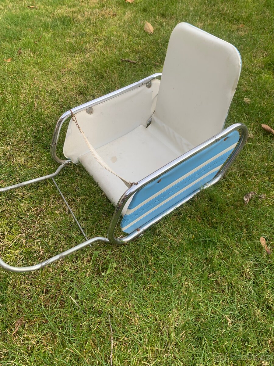 Korbička, sedačka na kočárek retro