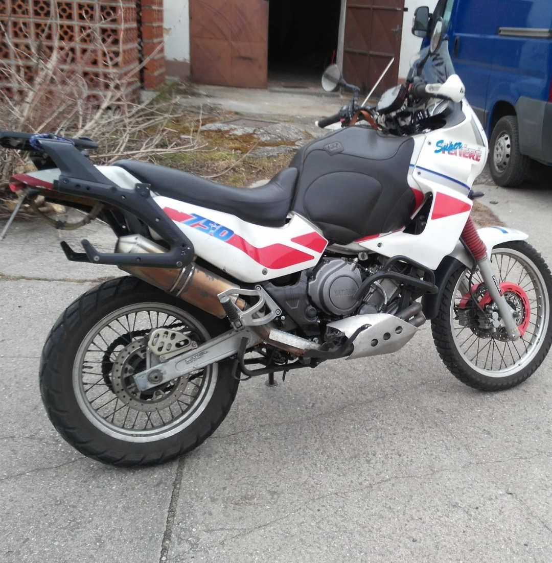 Yamaha Super Ténéré XTZ 750 – bez investic, připravena na ce